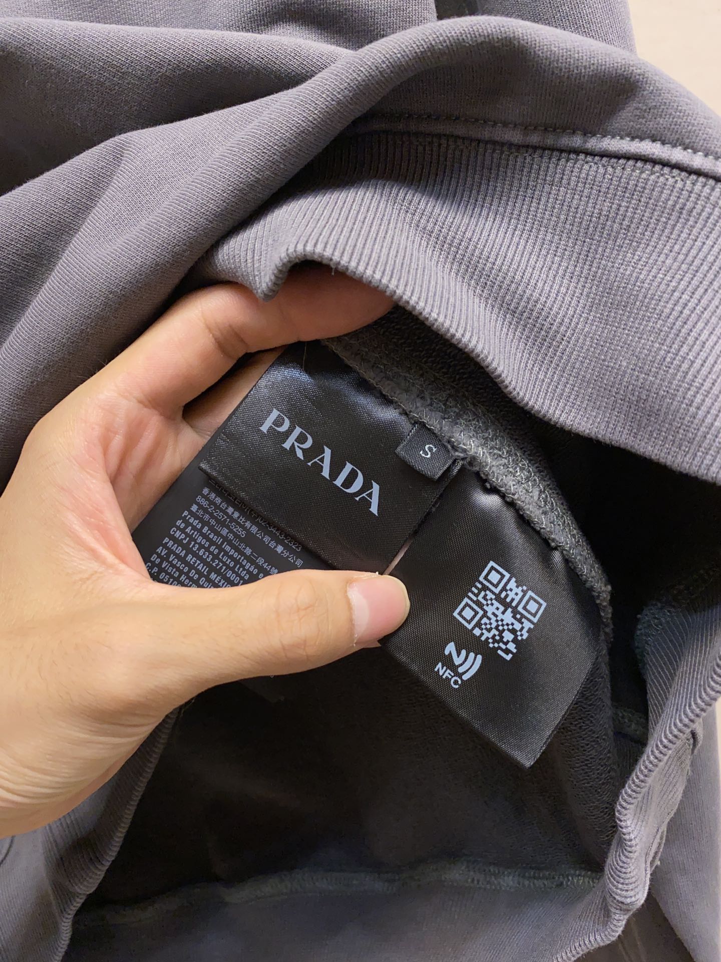 Pra*a Hoodie