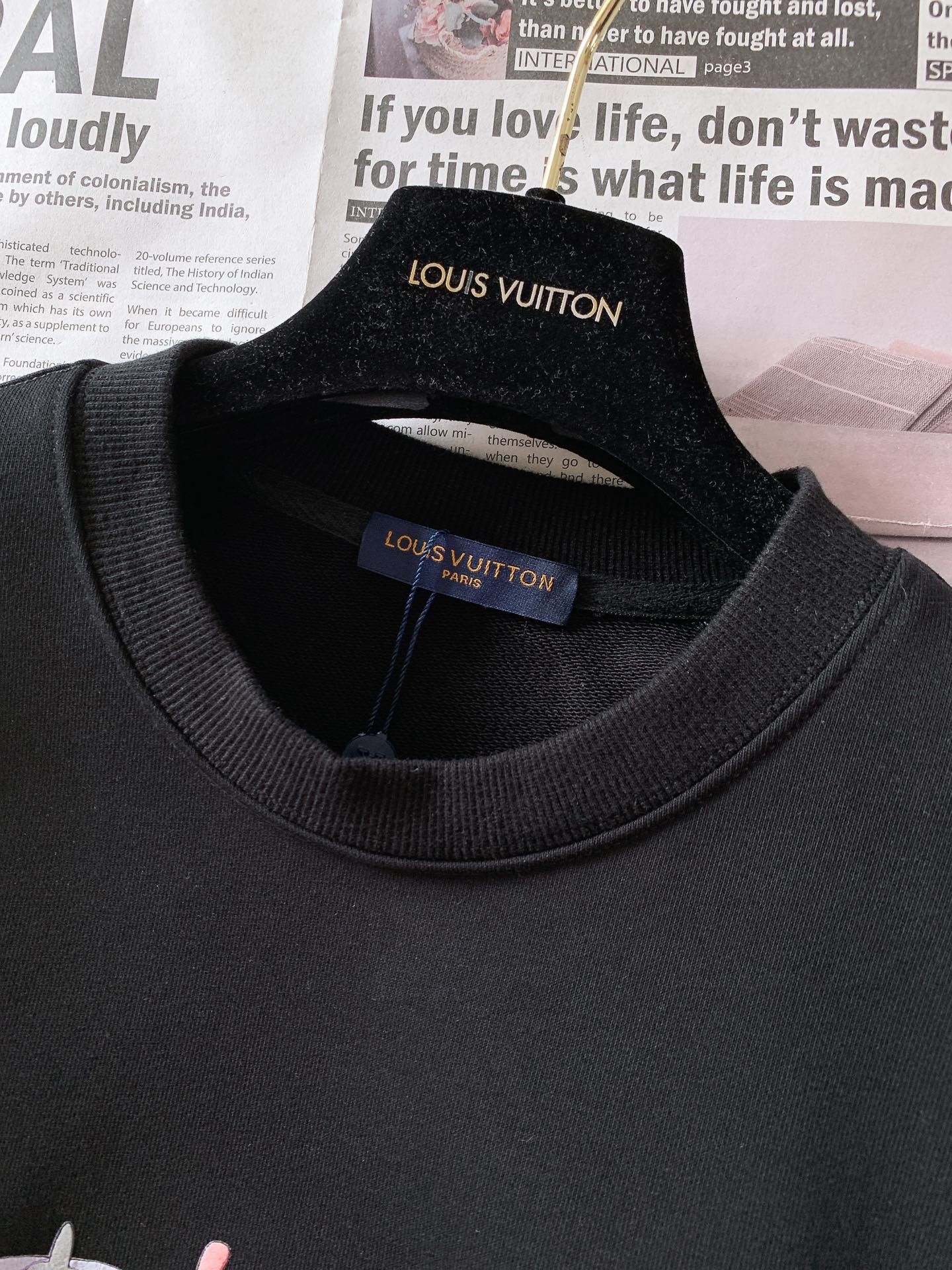 L0vis Vvtt0n Hoodie