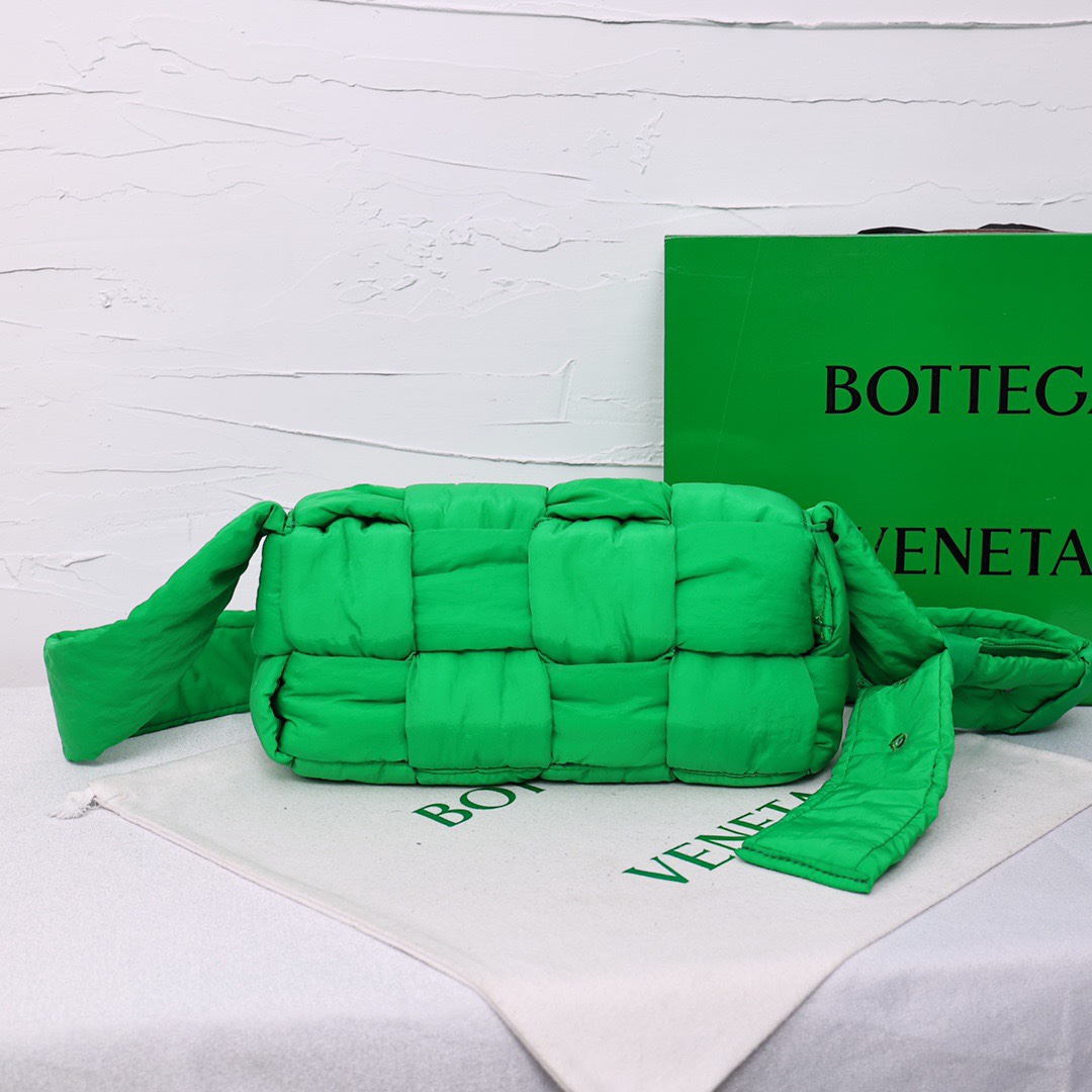 Best Replica B0tt*ga Ven*ta Bags(ColaReps)