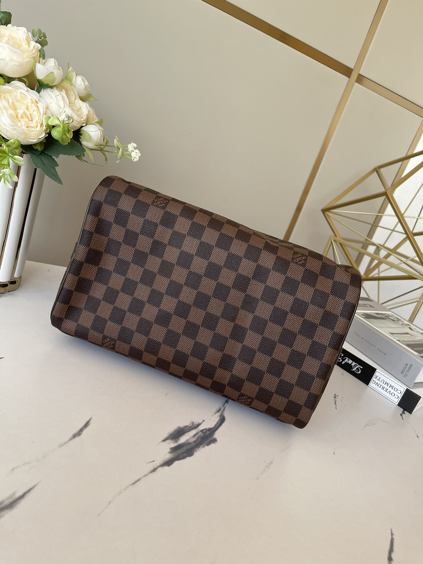 L0vis Vvtt0n Damier Ebene