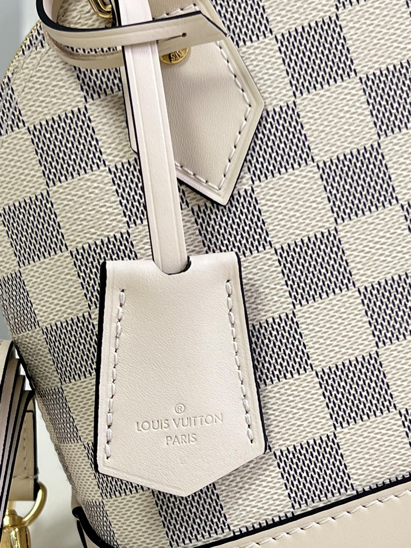 L0vis Vvtt0n Damier Ebene