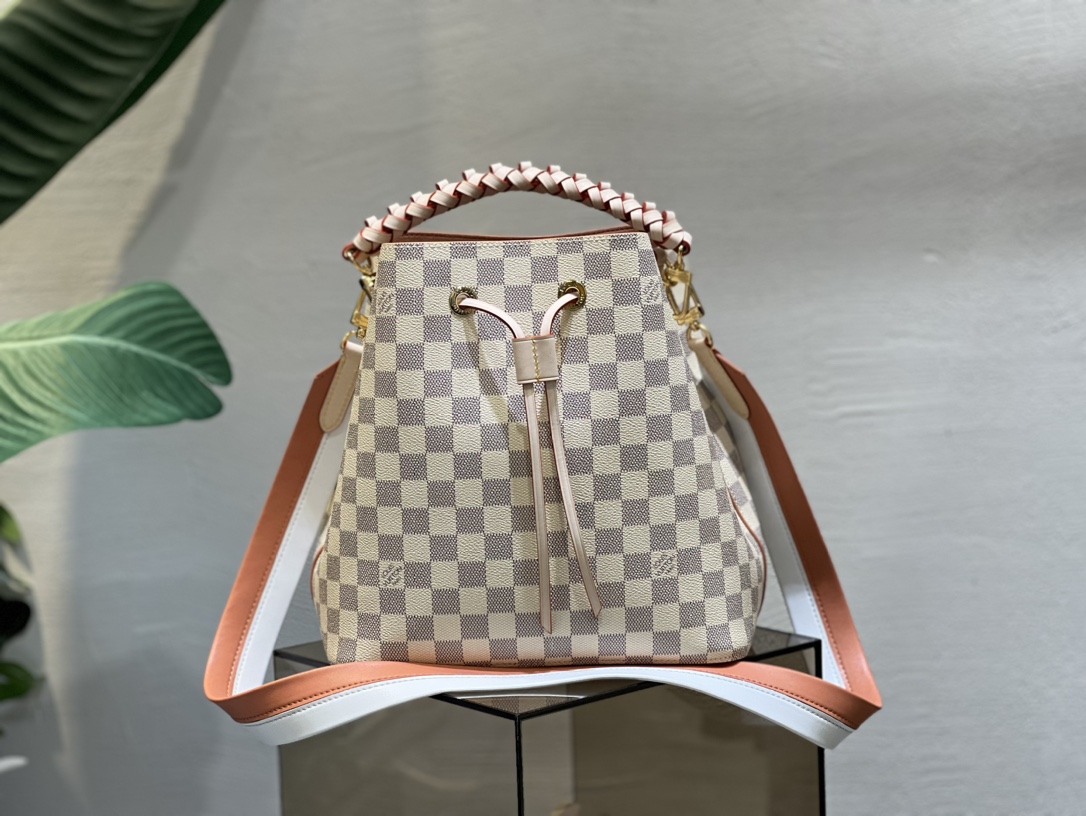 L0vis Vvtt0n Damier Azur