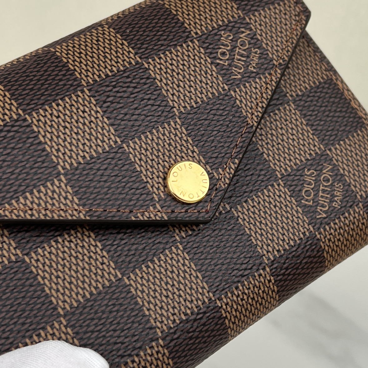 L0vis Vvtt0n Damier Ebene