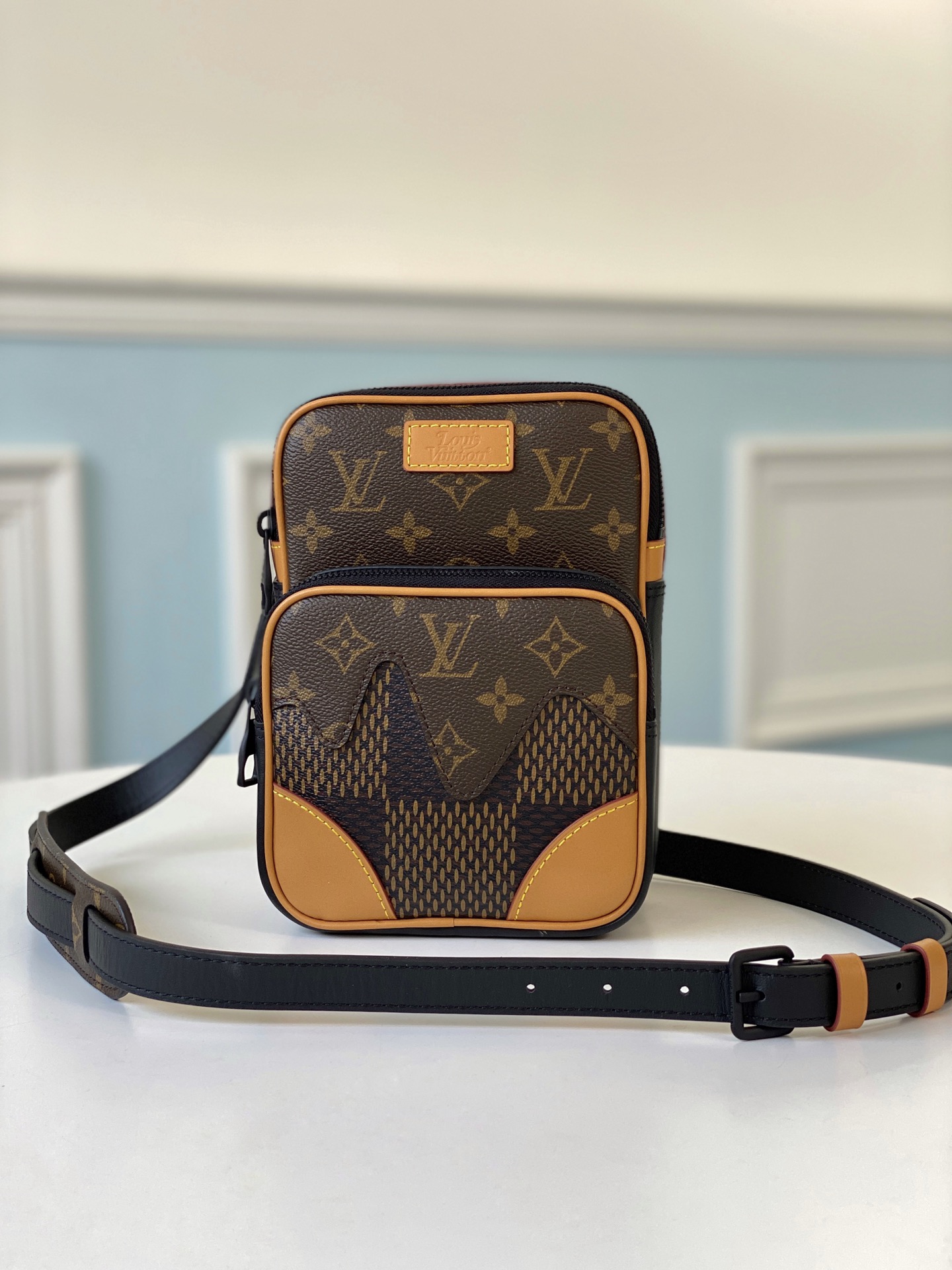 L0vis Vvtt0n Damier Ebene