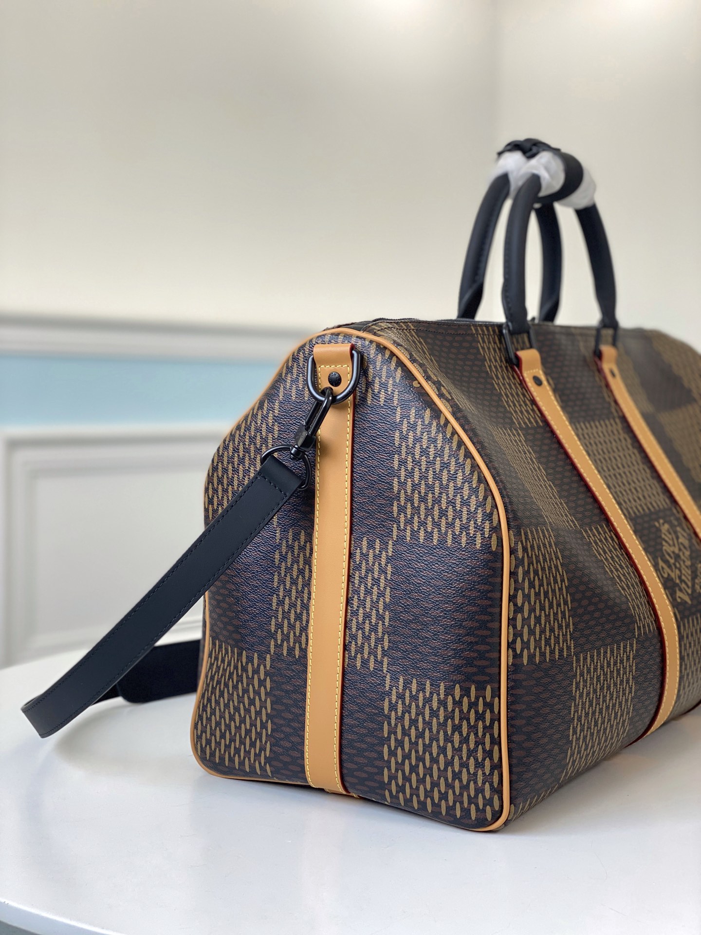 L0vis Vvtt0n Damier Ebene