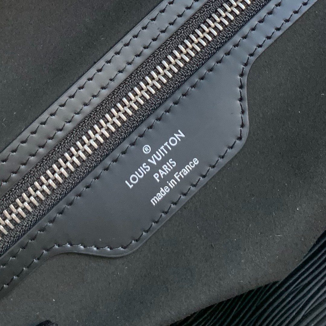 L0vis Vvtt0n Keepall