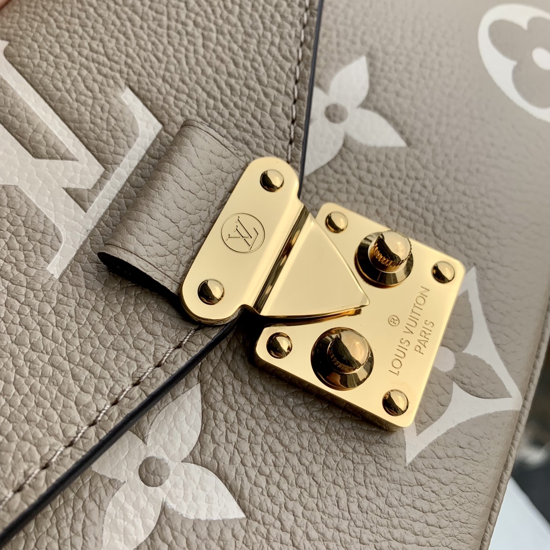 L0vis Vvtt0n Monogram Empreinte