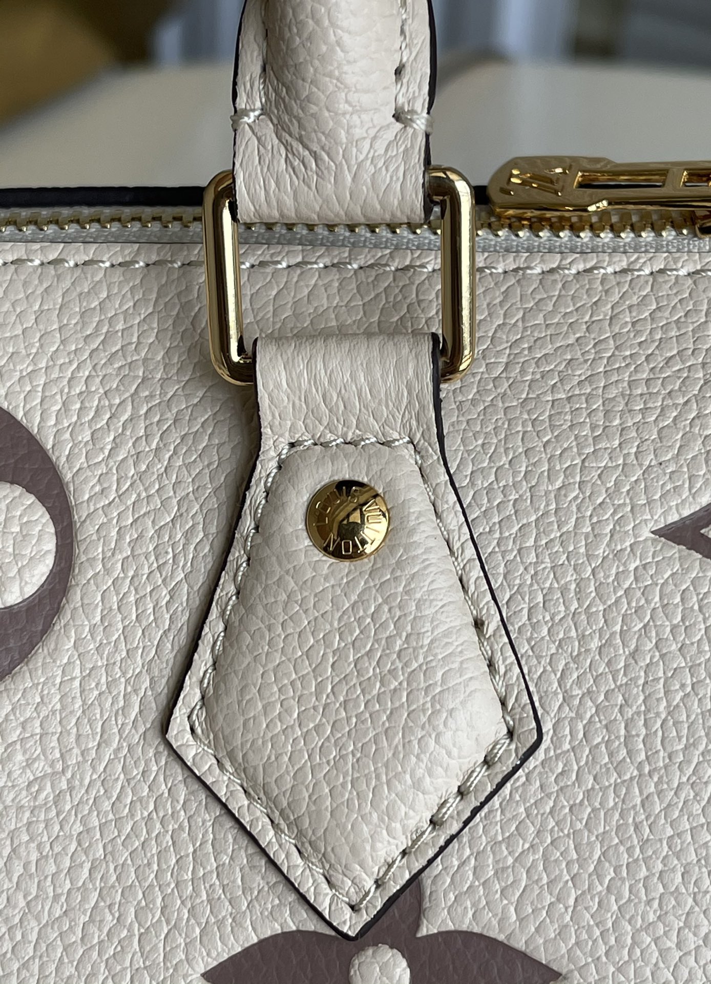 L0vis Vvtt0n Monogram Empreinte
